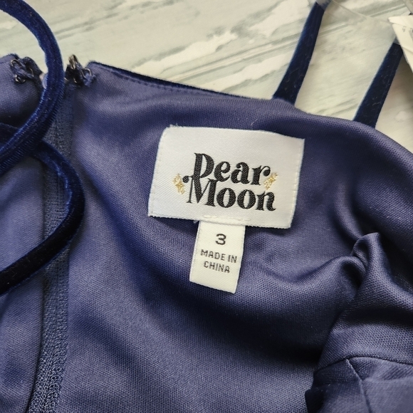 Dear Moon NWT  V-Neck Fit-and-Flare Velvet Dress Size 3 Juniors  Navy Blue - Picture 9 of 10